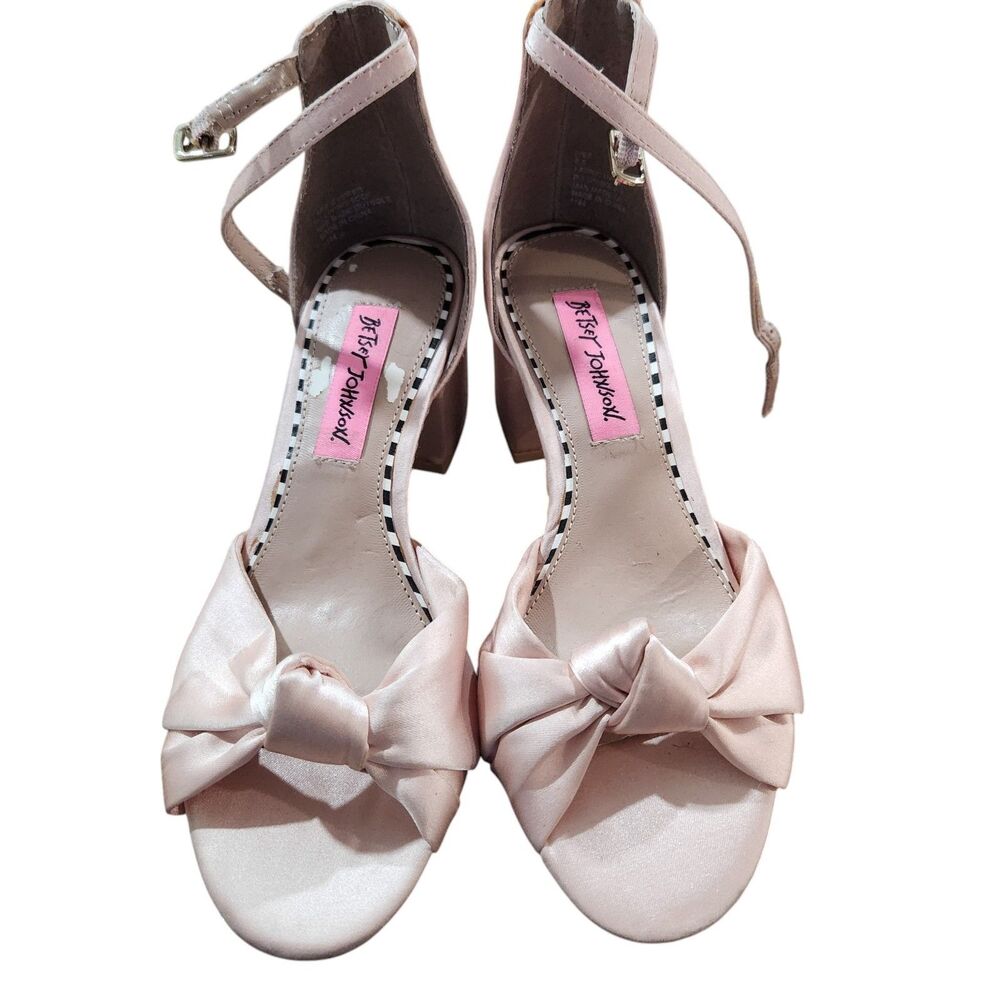 Betsey Johnson Blush Satin Bow Heels Ankle Strap Block Heel Pumps 5.5